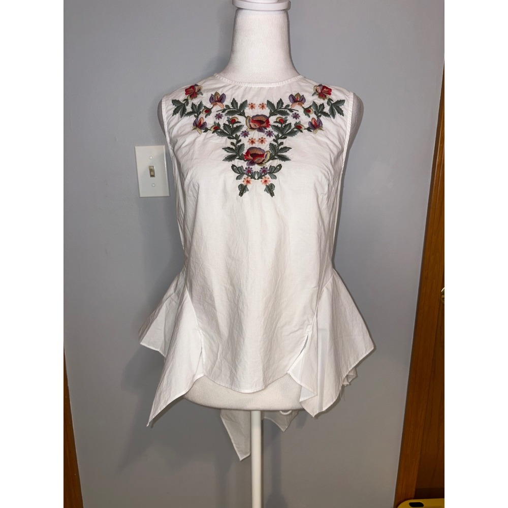 DO+BE White Floral Embroidered Asymmetrical Peplum Sleeveless Top NEW BOHO sz S
